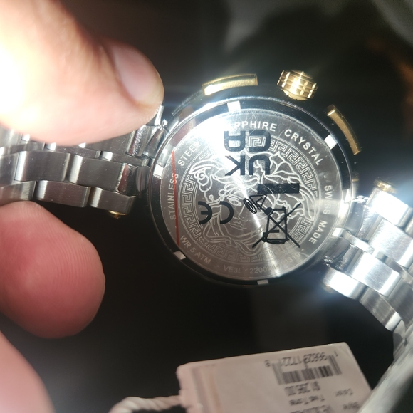 Versace Black and Gold Watch - Picture 4 of 4